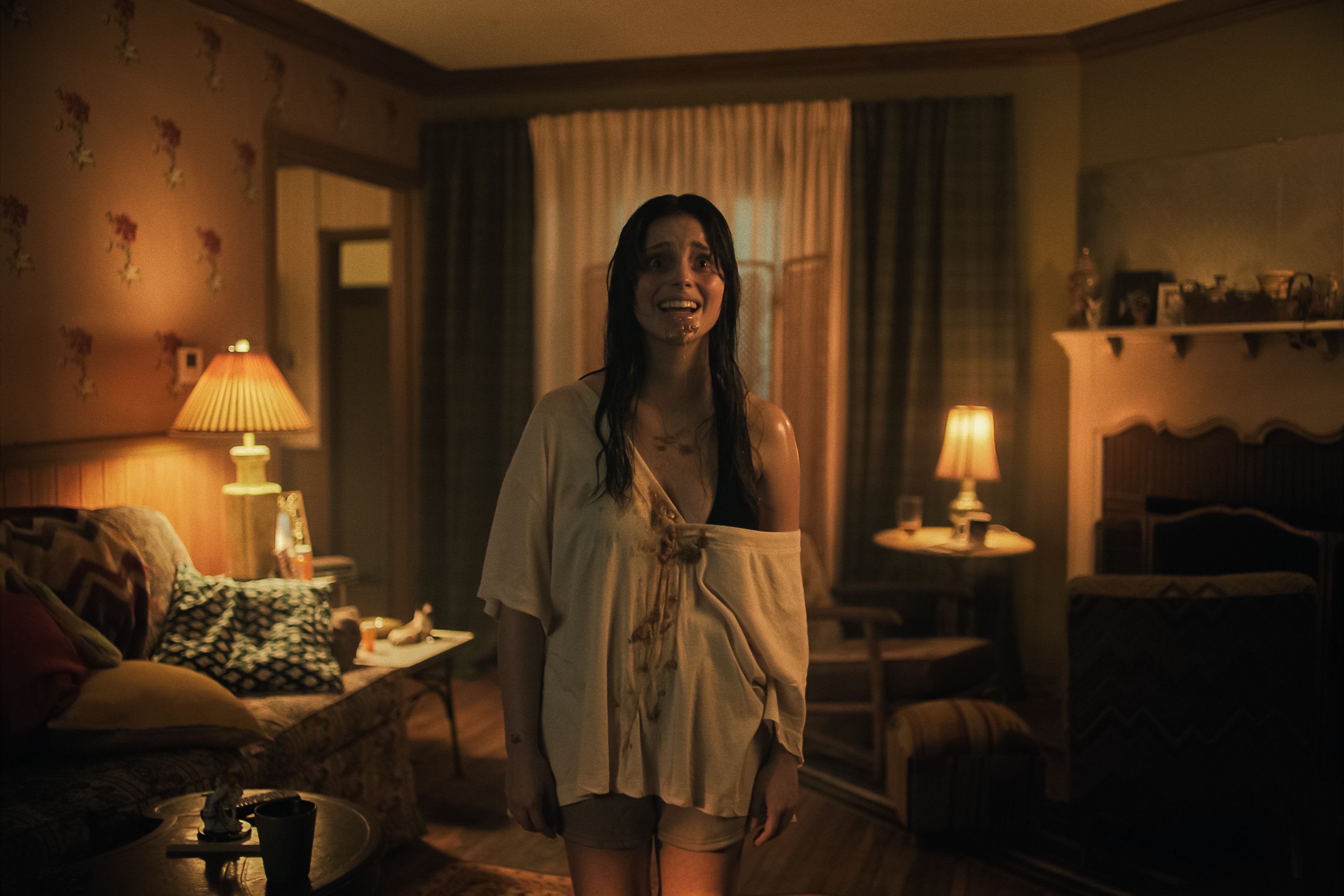 Inde Navarrette as Nikki in Obsession
