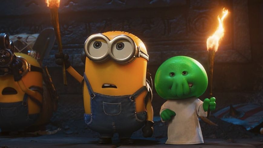 Minions causing chaos in a gothic castle in Minions & Monsters